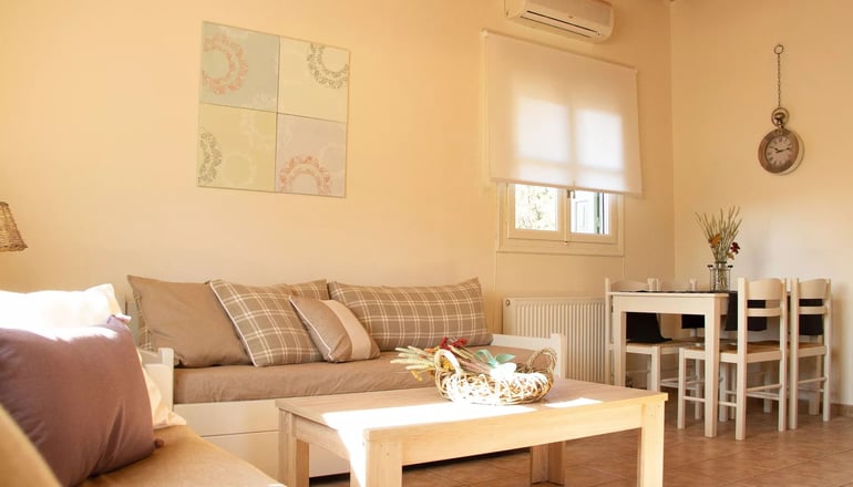 Lithos Stoupa Villas