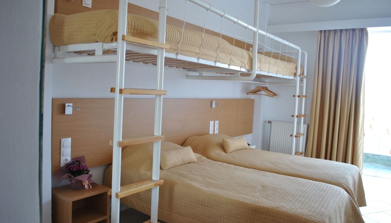 Hotel Sissy - Καμένα Βούρλα