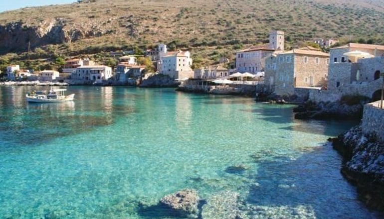 Sofia Limeni Apartments