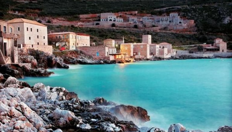 Sofia Limeni Apartments