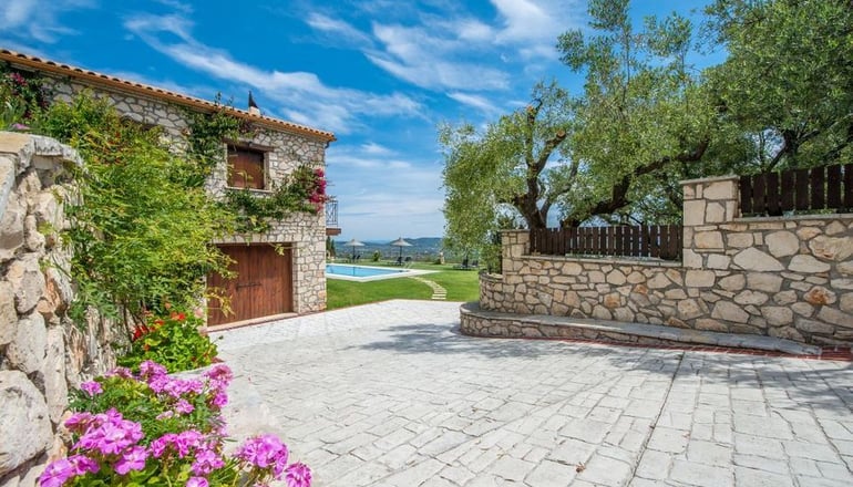 Agrikia Villa - Varvarigos Houses