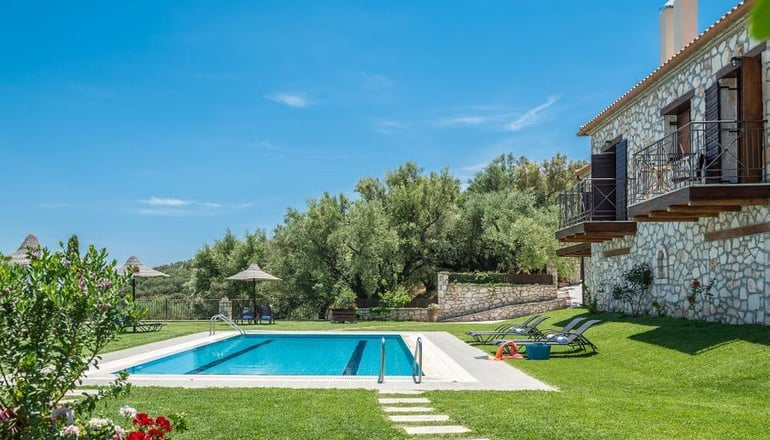 Agrikia Villa - Varvarigos Houses