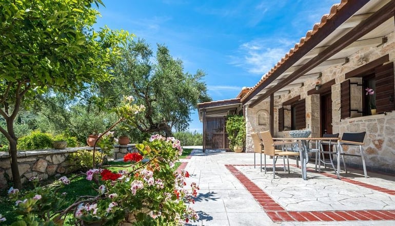 Agrikia Villa - Varvarigos Houses