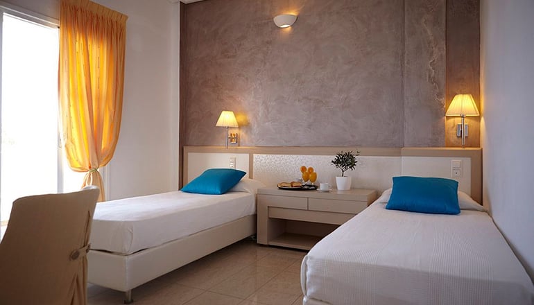 Orizontes Hotel & Villas Santorini