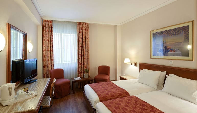 4* Titania Hotel - Αθήνα