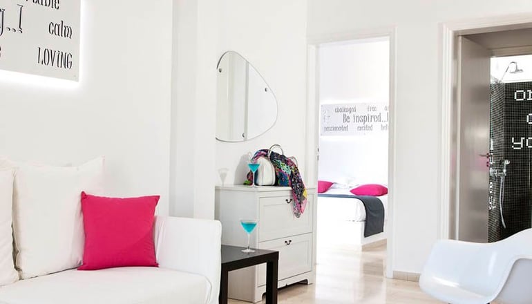 Acqua Vatos Santorini - Καμάρι, Σαντορίνη