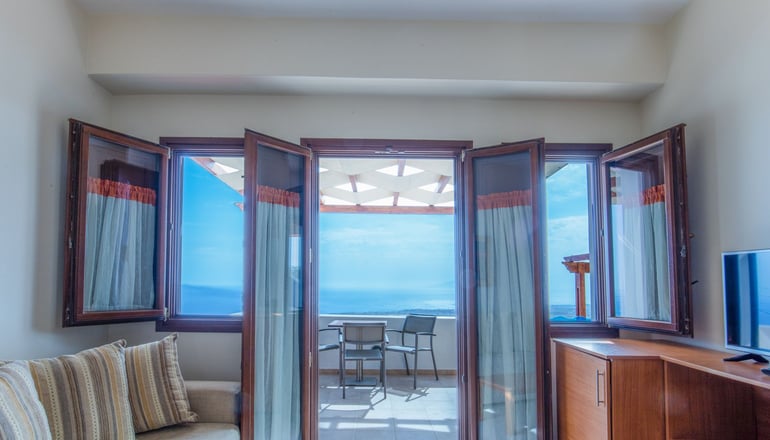 Amerisa Suites Santorini