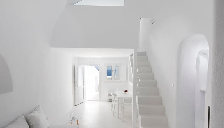 Oia White Cave Villa