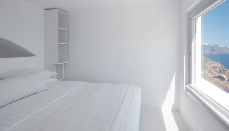 Oia White Cave Villa