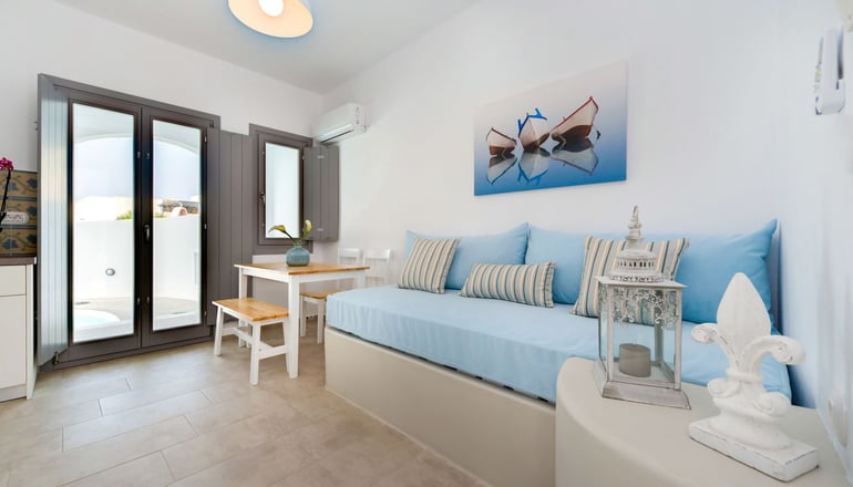 4* White Harmony Suites - Μεγαλοχώρι, Σαντορίνη