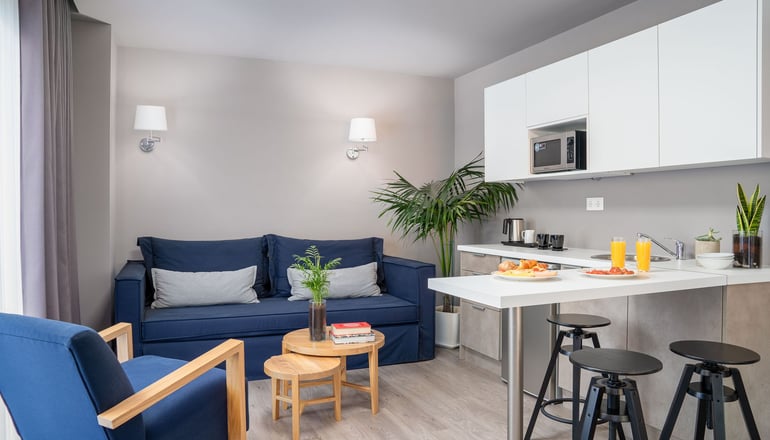 Chroma Fashion Rooms & Apartments Athens