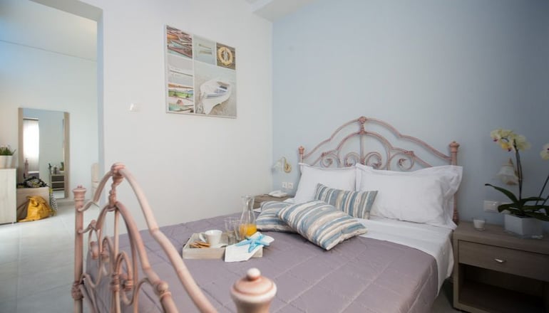 12 Olympian Gods Hotel