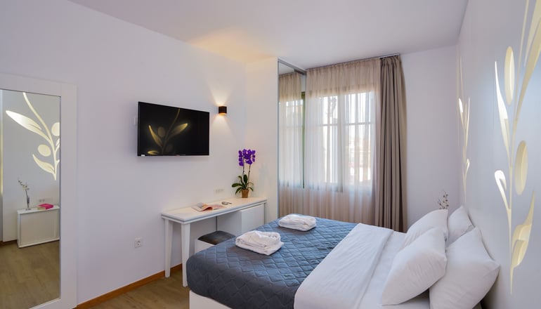 Elia Portou Luxury Residence