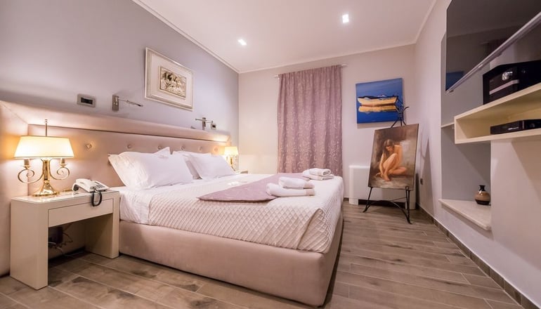 4* Fiscardonna Luxury Suites