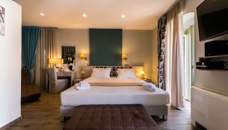 4* Fiscardonna Luxury Suites