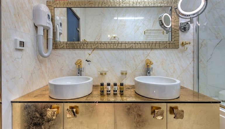 4* Fiscardonna Luxury Suites