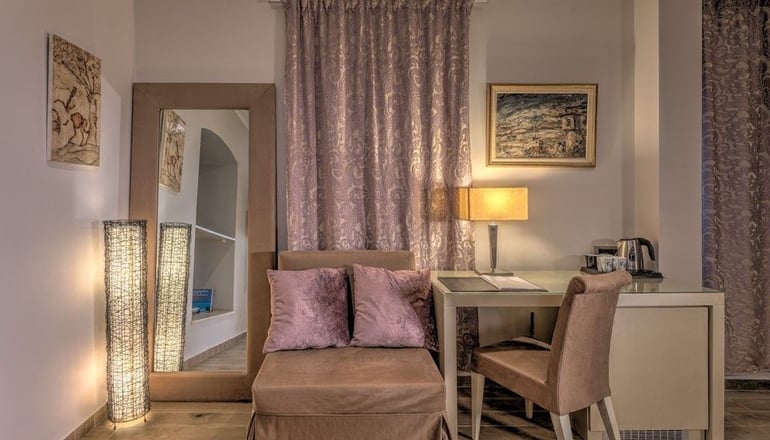 4* Fiscardonna Luxury Suites