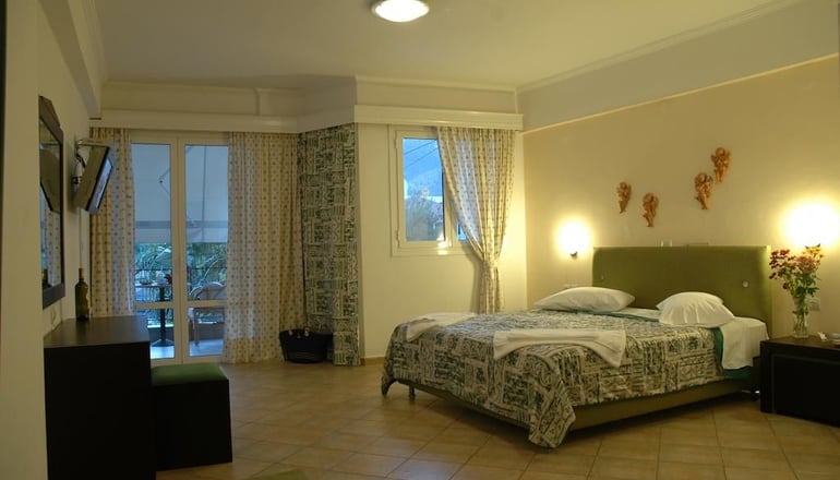 Santa Maura Studios & Apartments