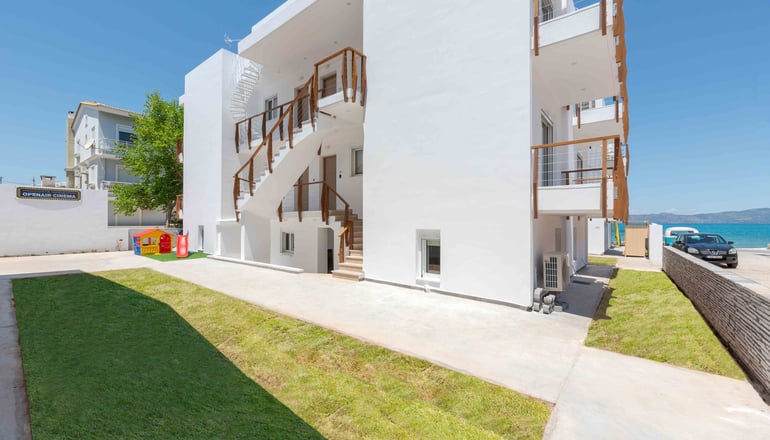 Costa Vasia Suites & Apartments - Βραχάτι Κορινθίας