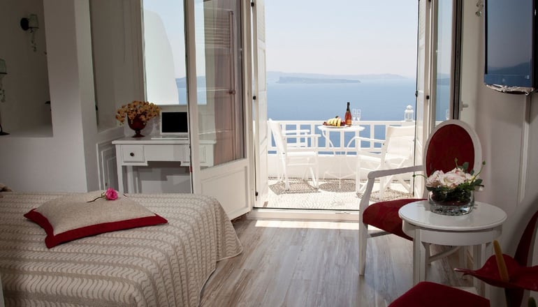 Delfini Hotel Santorini