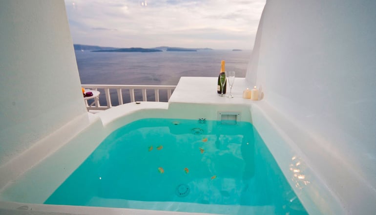 Delfini Hotel Santorini