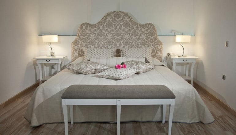 Delfini Hotel Santorini