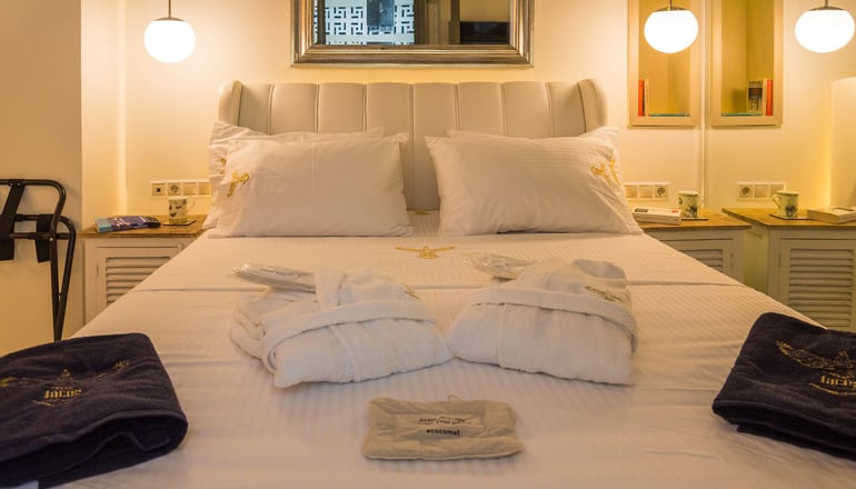 4* Faces Art Suites Rhodes