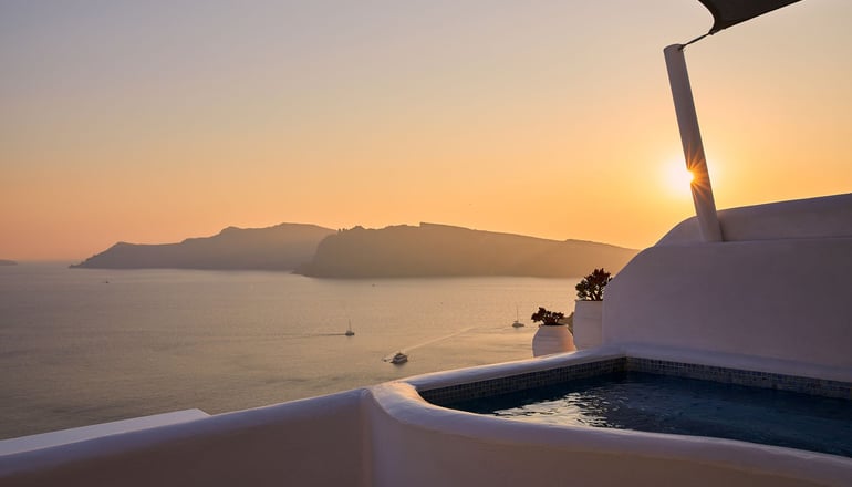 La Perla Villas & Suites