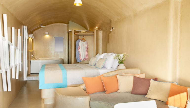 La Perla Villas & Suites