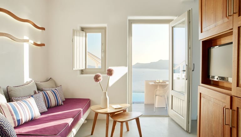 La Perla Villas & Suites