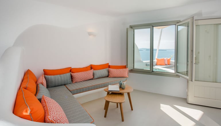 La Perla Villas & Suites