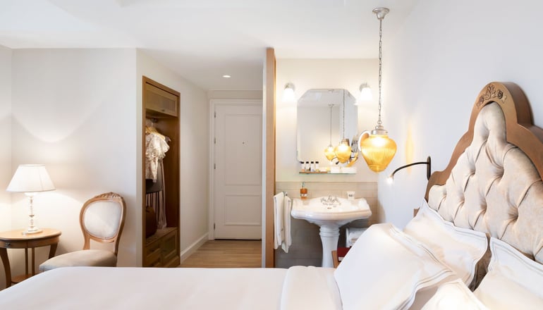 5* Legacy Gastro Suites