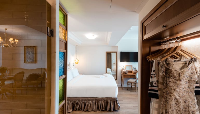 5* Legacy Gastro Suites