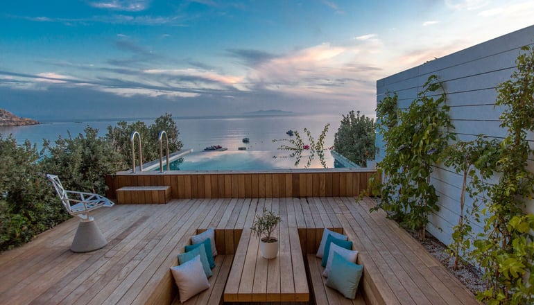 5* Mykonos Dove Beachfront Hotel