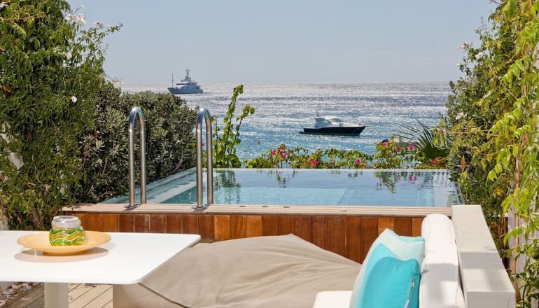 5* Mykonos Dove Beachfront Hotel