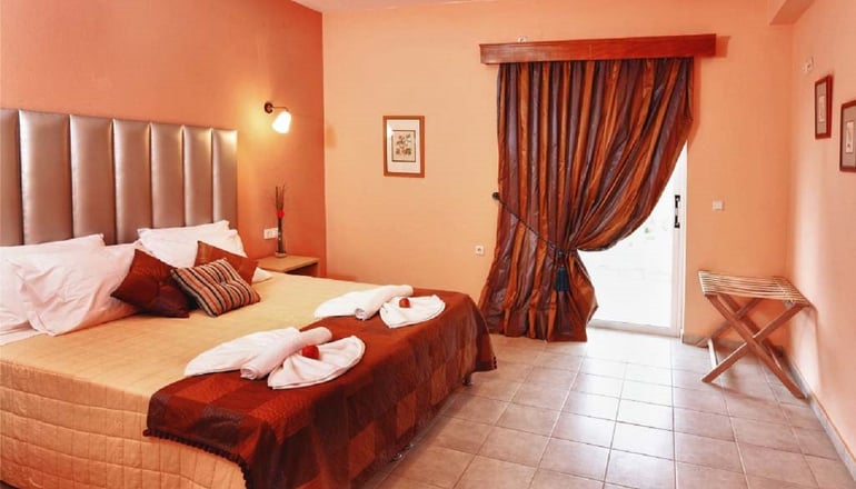 4* Rebecca's Village - Καρουσάδες, Κέρκυρα