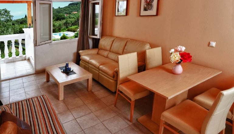 4* Rebecca's Village - Καρουσάδες, Κέρκυρα