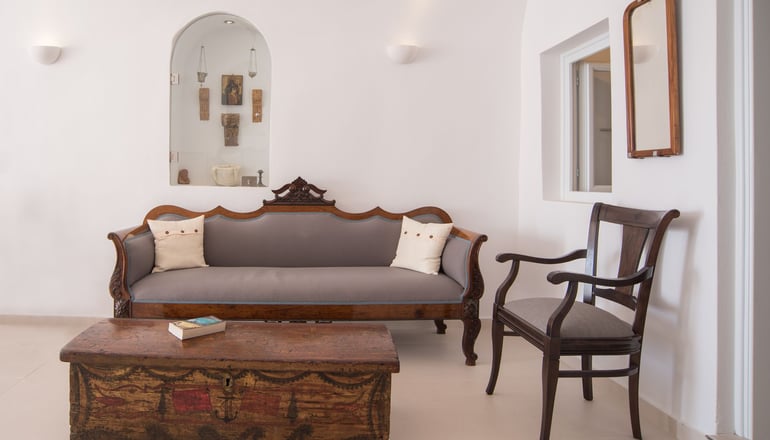 Dimitrios Cave House