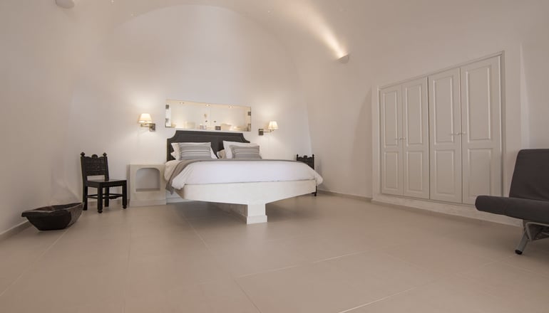 Dimitrios Cave House