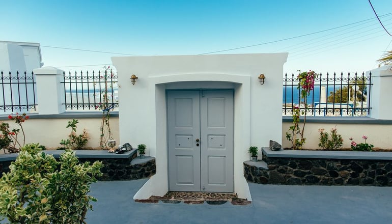 Day One Fira Mansion