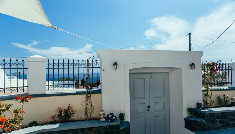 Day One Fira Mansion