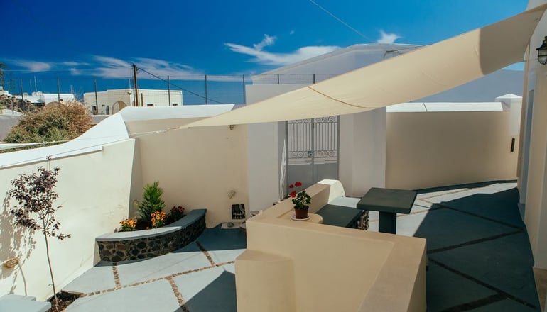 Day One Fira Mansion