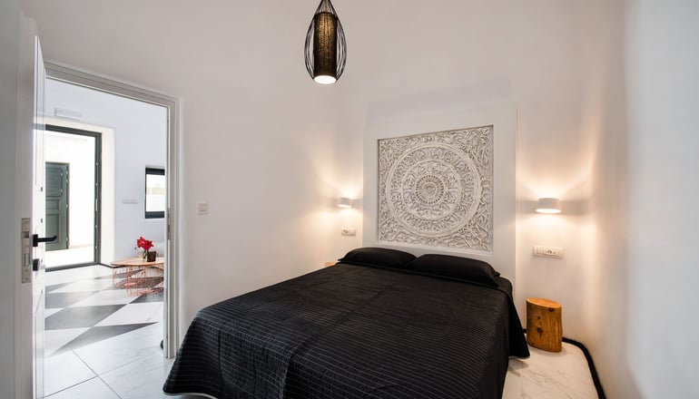 Mirinda Villa Santorini