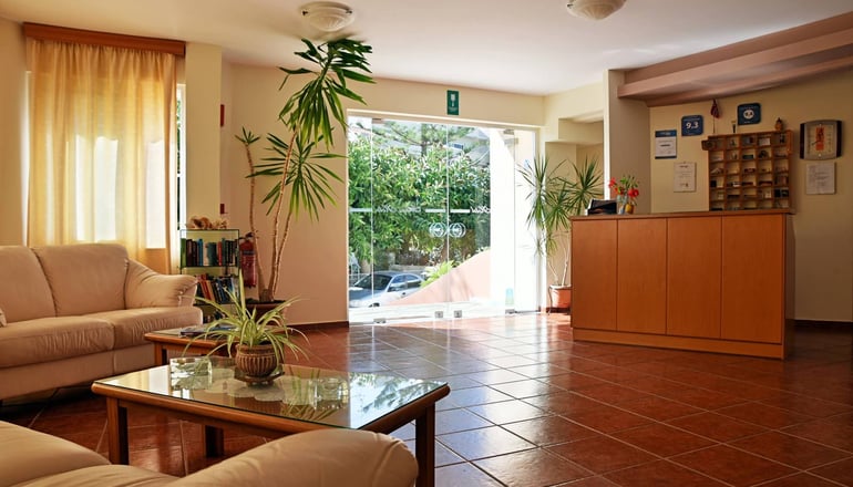 Iolkos Hotel Apartments Chania