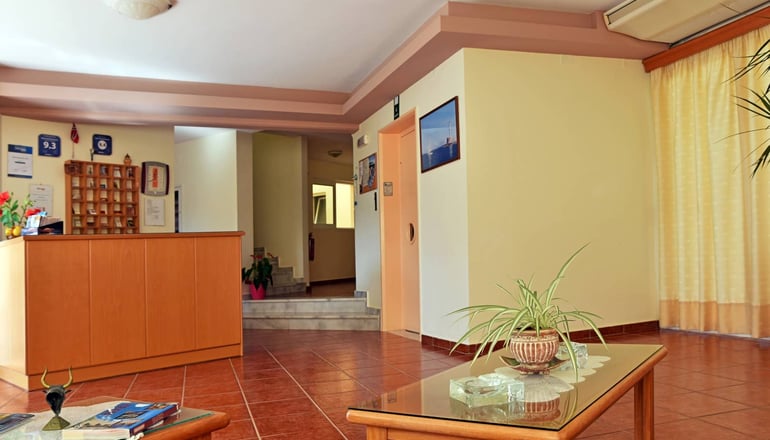 Iolkos Hotel Apartments Chania