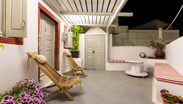 Kampanario Villa Santorini