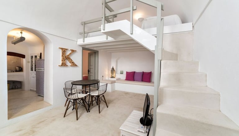 Kampanario Villa Santorini