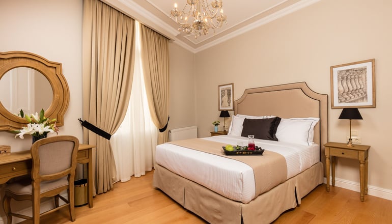 4* Athens Mansion Luxury Suites