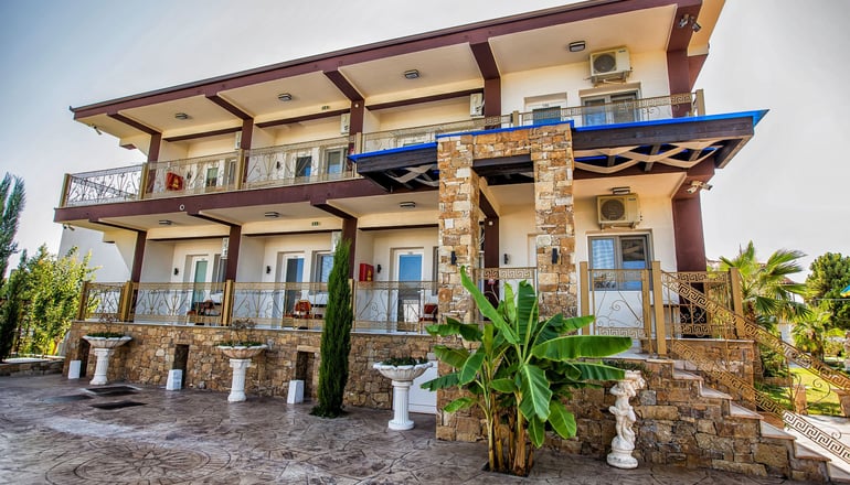Greek Pride Hotel & Apartments - Παραλία Φούρκας, Χαλκιδική