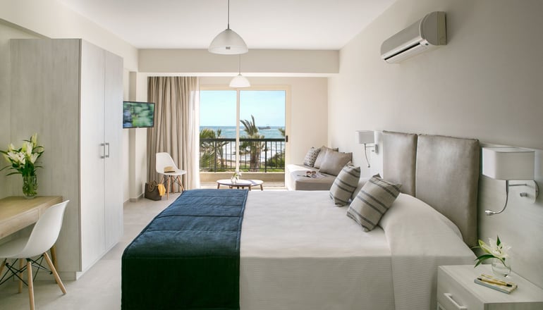 4* Louis Paphos Breeze
